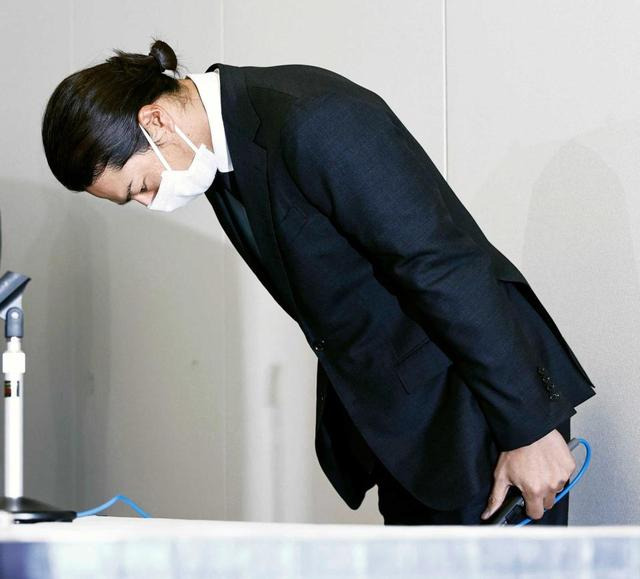 コロナ禍の隔離期間違反で謝罪会見をする石川遼選手