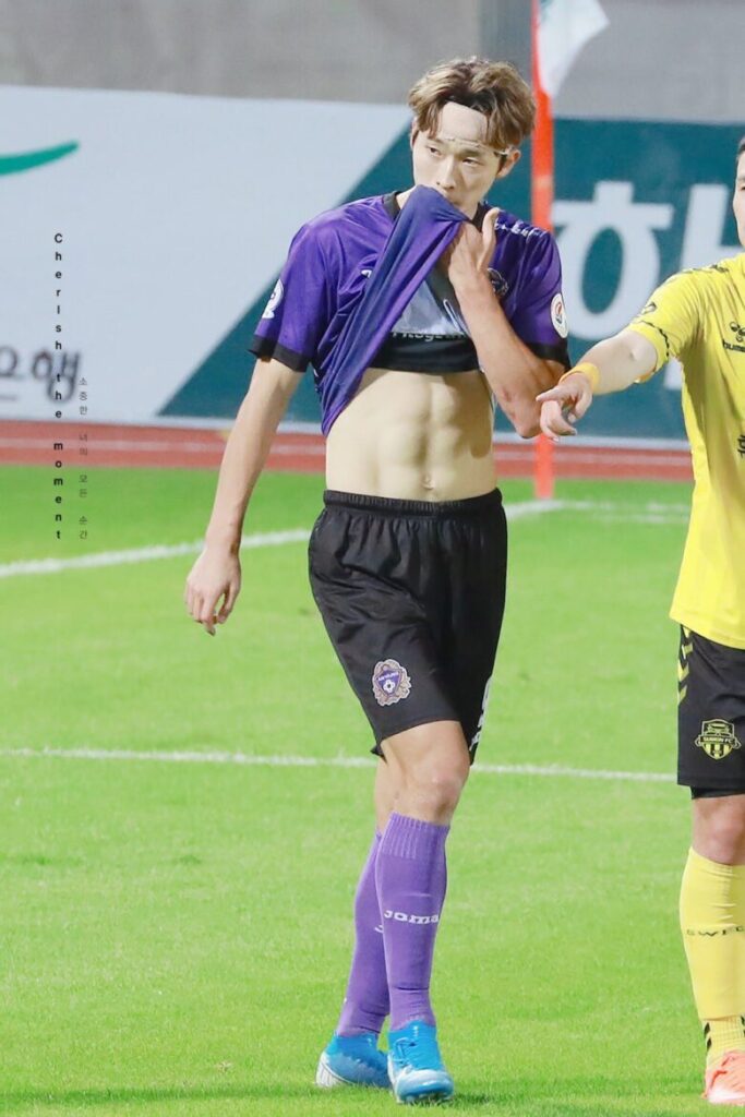 イケメンすぎるサッカー韓国代表フォアードのチョギュソン選手