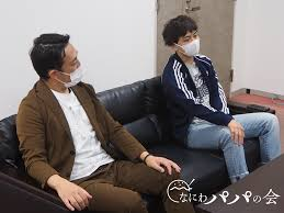 大阪のお笑い芸人による『なにわパパの会』に参加するさや香の石井
